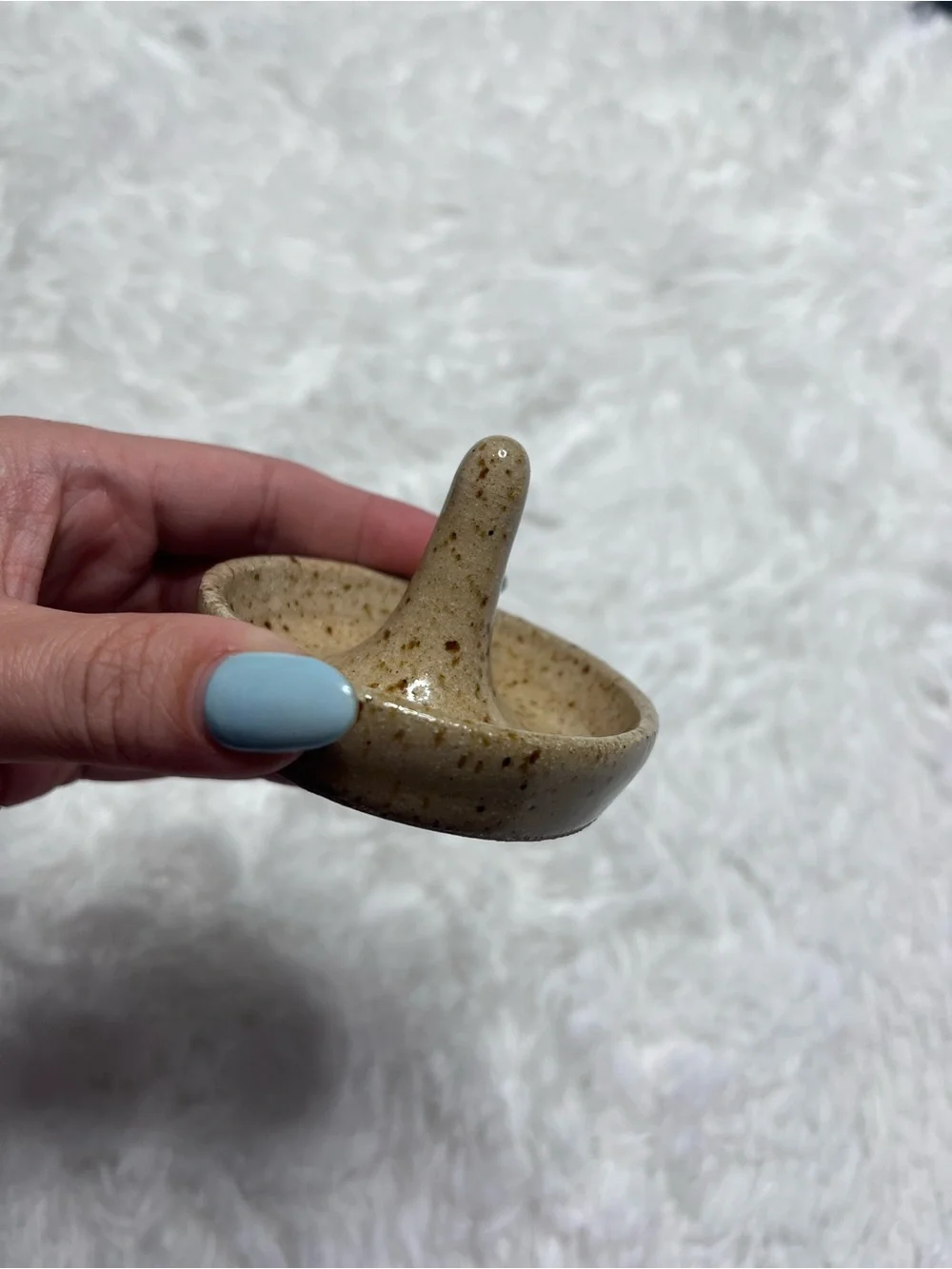 Speckled Ceramic Ring Holder in Beige